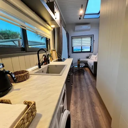 Apartment Calis Tiny House